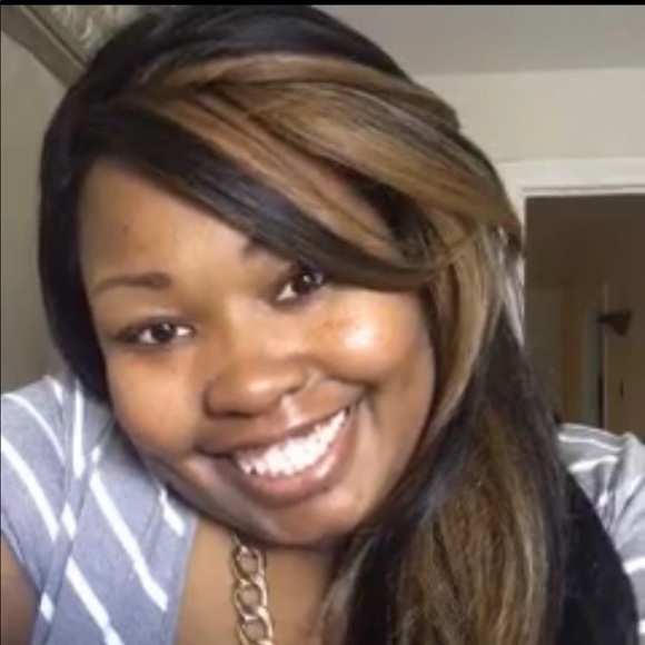 Meet your Posher, Kauleisha - Picture 2 of 2